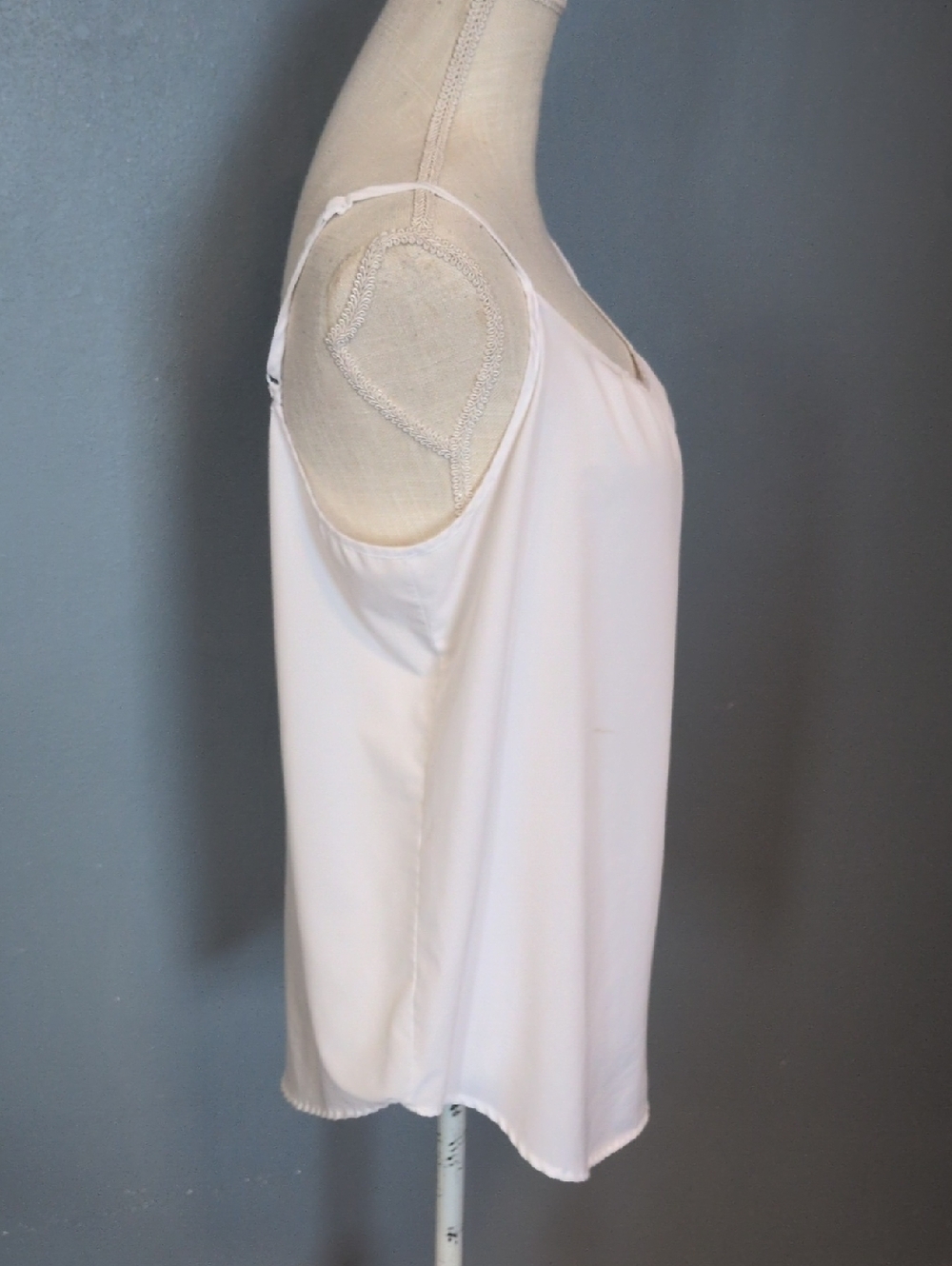 Time&Tru White Minimalist Ruched Flowy High-low Hem Tank Top Summer Resortwear - Picture 7 of 10